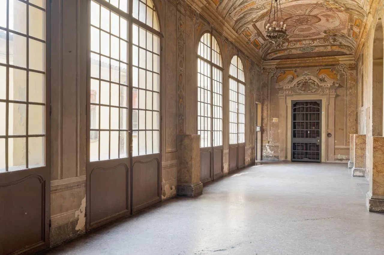 Exclusive & Elegant Palazzo Bianconcini Apartment Bolonia